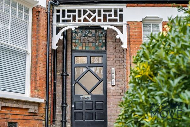 Studio to rent - Photo 1