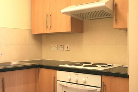 1 bedroom flat to rent - Photo 2