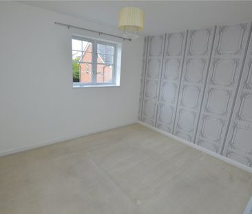 Helmsley Court, Middleton, Leeds, West Yorkshire, LS10 - Photo 2