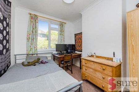 4 bedroom terraced house to rent - Photo 3