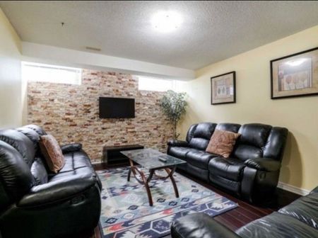 For Lease - 3861 Brinwood Gate, Mississauga, Ontario - Photo 3