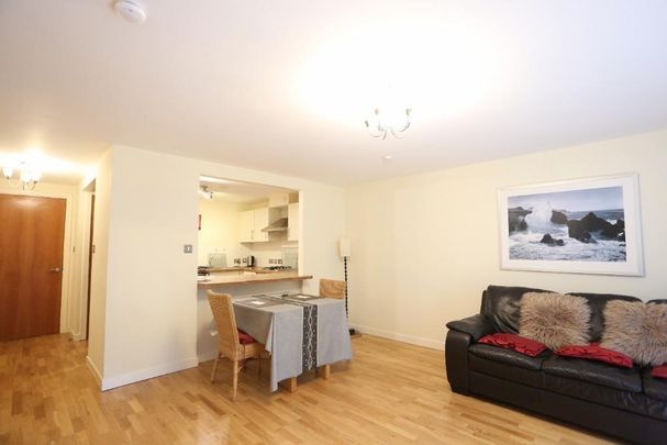 3 bedroom flat to rent - Photo 1
