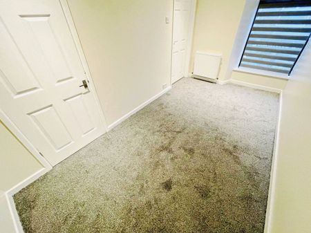 Libanus Road, EBBW VALE - Photo 2