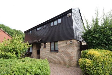 Thalmassing Close - Thriftwood, Property for rent - Photo 4