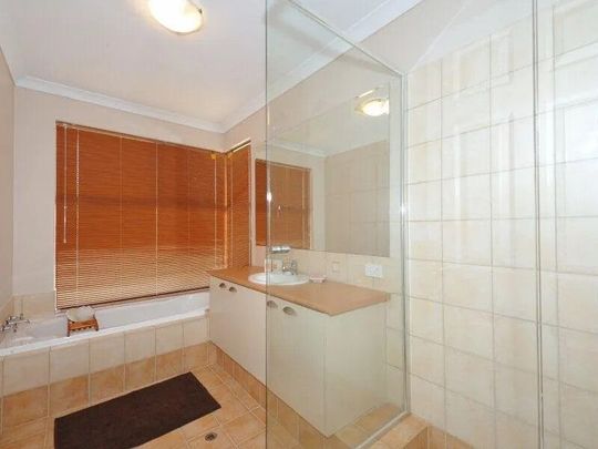 Baldivis - Photo 1