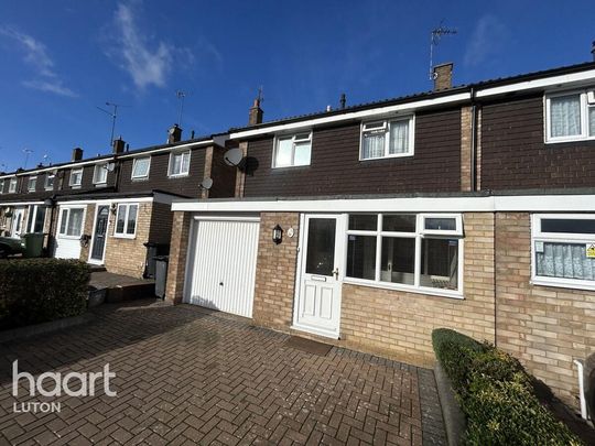 3 bedroom semi-detached house to rent - Photo 1