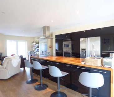 Abbots Close, Brentwood, CM15 - Photo 5