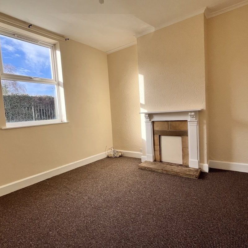 Queen Street - Photo 1