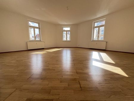 Böhlitz-Ehrenberg-helle Wohnung -großes Wohnzimmer m. Parkett - Photo 2