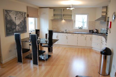 2 bedroom flat to rent - Photo 4