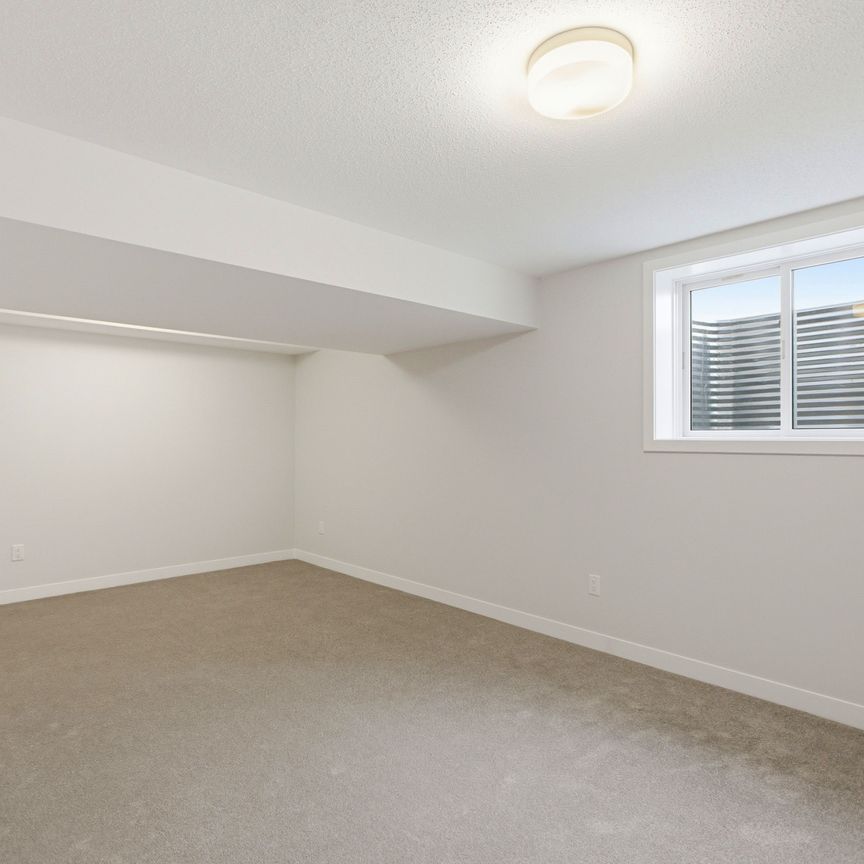 For Lease - 984 De Pencier Drive, North Grenville, Ontario - Photo 1