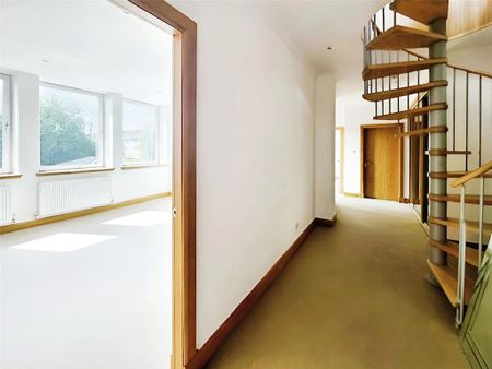 2 bedroom penthouse to rent - Photo 5