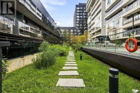 51 Trolley Crescent condo — Toronto, ON (1-Bedroom) - 1 Bedroom - Photo 2