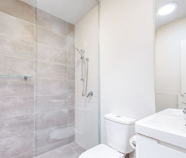 STUNNING TWO BEDROOM APARTMENT - Photo 6