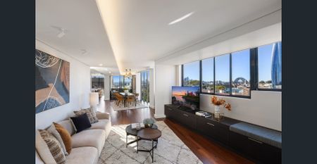 Multi Level Penthouse with Panoramic City and Harbour Views - Photo 2