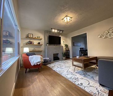 Elegant and cozy 2 bedroom turn-key suite close to Whyte ave and University | Edmonton - Photo 1