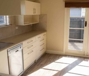 Home With Character! - Photo 1