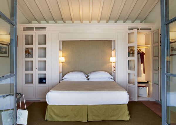 Villa Casetta encircled by Merlot vineyards