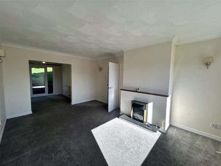 3 bedroom detached house to rent - Photo 3