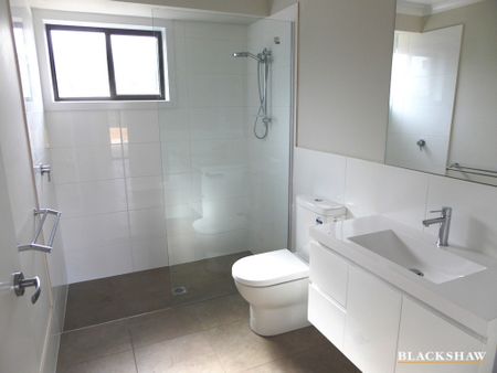 67a Bronhill Street, Moncrieff ACT 2914 - Townhouse For Rent | Domain - Photo 3