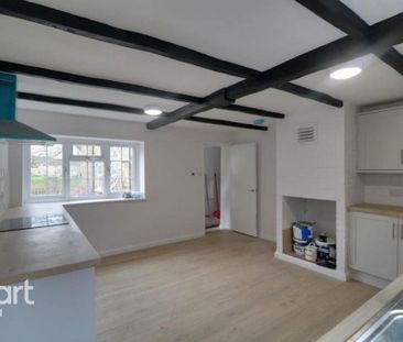 4 bedroom character property to rent - Photo 4