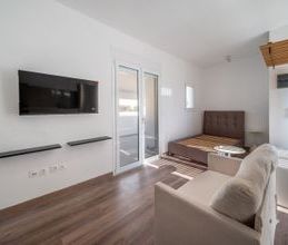 Studio/Γκαρσονιέρα για ενοικίαση - Ταμπούρια – Αγία Σοφία, - Photo 3