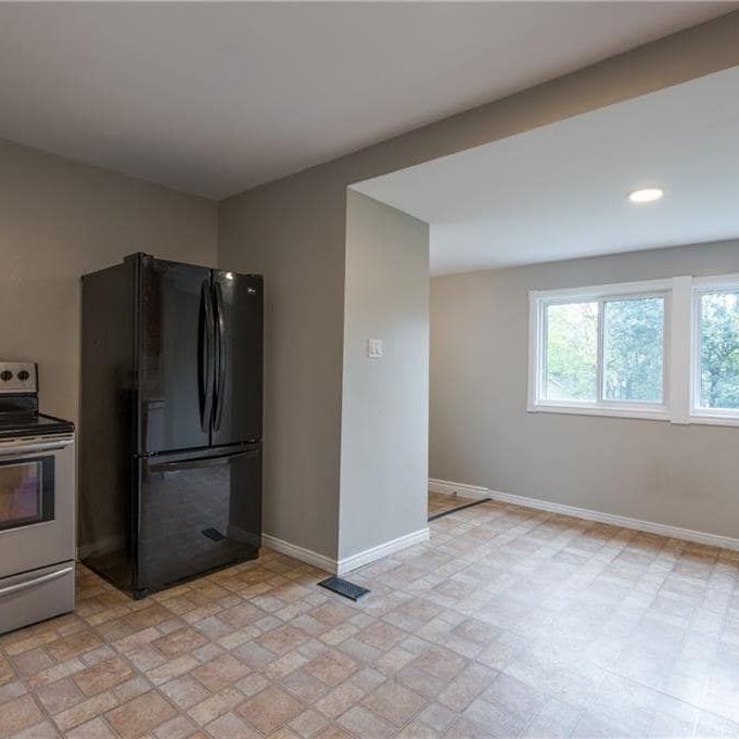 For Lease - 650 Stormont Street Unit# Upper, Peterborough, Ontario - Photo 1