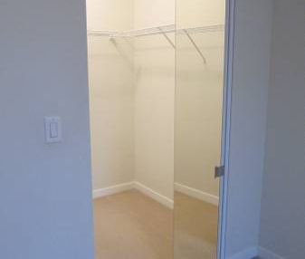 1 Bedroom, 1 Bathroom Condo for rent - Photo 4