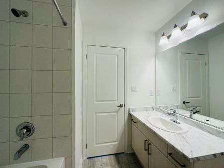 For Lease - 1518 Honey Locust Place, Pickering, Ontario - Photo 2