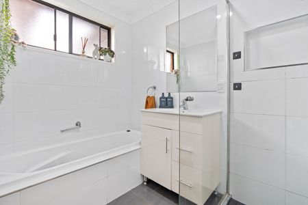 Perfect Family Home - Photo 4