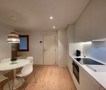 Apartamento de lujo amueblado, un dormitorio, un baño, zona Plaza d... - Photo 5