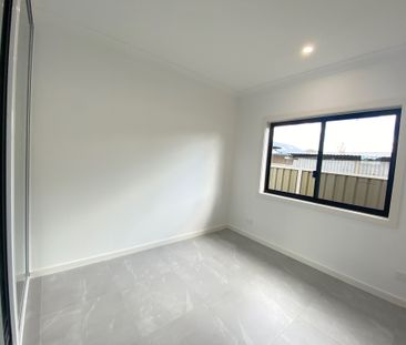 Stunning Brand-New 3 Bedroom Granny Flat in Oxley Park - Photo 3