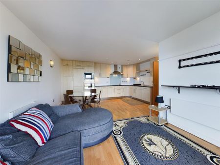 2 bedroom apartment to rent - Photo 3