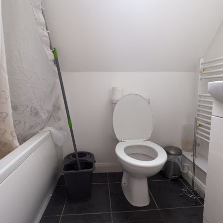 Hawton Crescent, Nottingham - Photo 1