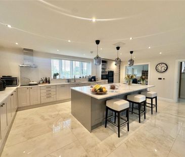 5 bedroom detached house to rent - Photo 3