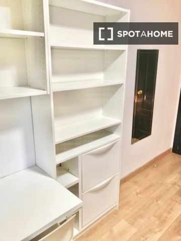 madrid, Community of Madrid 28025 - Photo 2