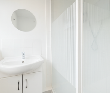 5 bedroom end of terrace house to rent - Photo 6