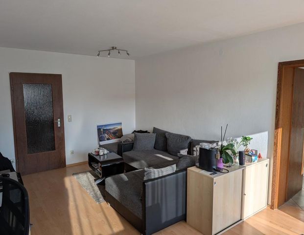 2 ZKB-Wohnung, voll möbliert, mit Balkon und großem Kellerabteil - Foto 1