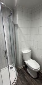 Oldgate, Huddersfield - Photo 4