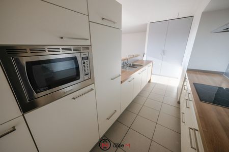 INSTAPKLAAR APPARTEMENT MET AUTOSTANDPLAATS - Photo 3