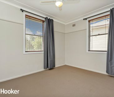 Charming & Comfortable 2-Bedroom Home! - Photo 4