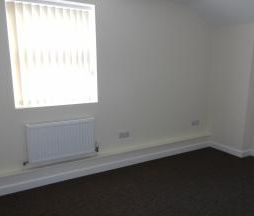 Two Bedroom Luxurious Flat to Let in Reading - Photo 4