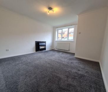 2 bedroom semi-detached house to rent - Photo 3
