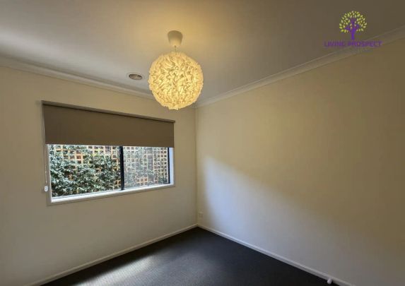 “Spacious Family Living” - Photo 1