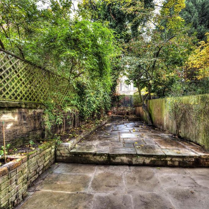5 bedroom terraced house to rent - Photo 1