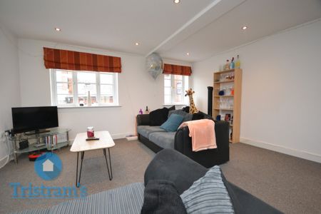 3 bed Apartment for Rent - Photo 3