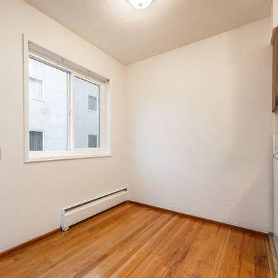 Savannah House - 1 Bedroom - Available Now - Photo 1