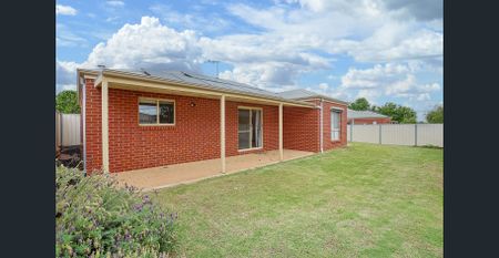 For Rent: Modern Comfort in a Peaceful Gol Gol Location - Available now – Apply via realestate.com.au only - Photo 2