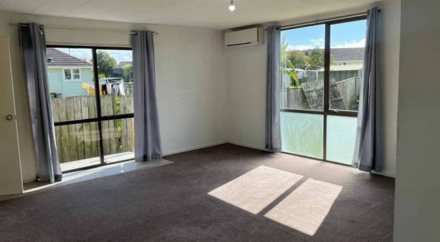 Otara, 2 Bedrooms - Photo 1