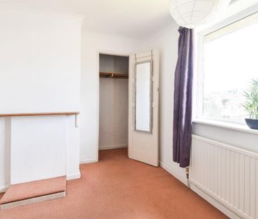 5 bedroom semi-detached house to rent - Photo 3